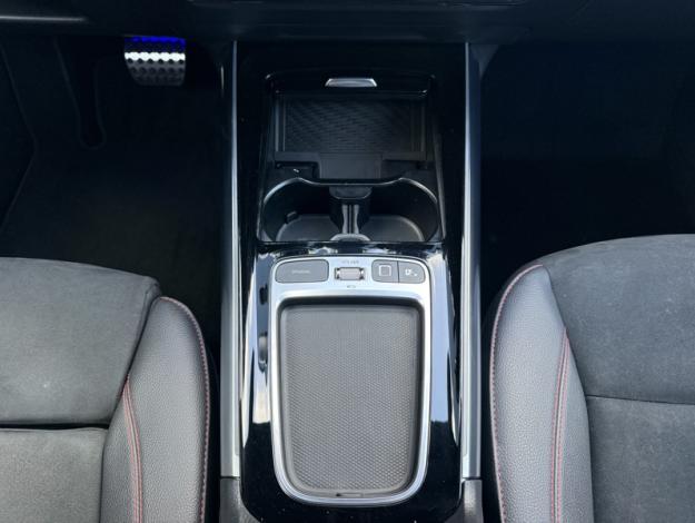 MERCEDES-BENZ GLA 200 d AMG Line  