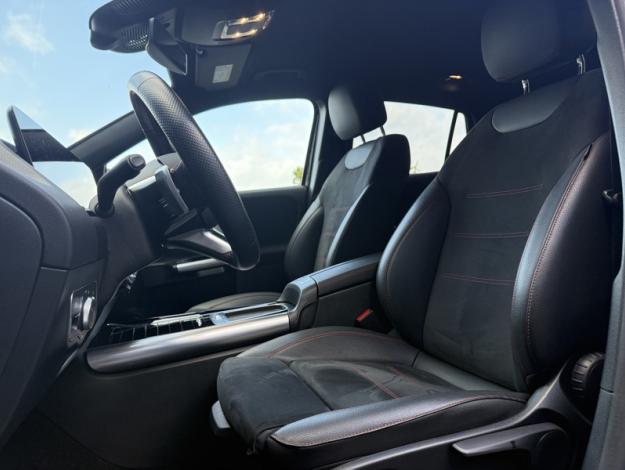 MERCEDES-BENZ GLA 200 d AMG Line  