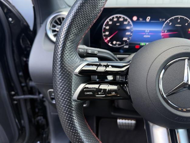 MERCEDES-BENZ GLA 200 d AMG Line  