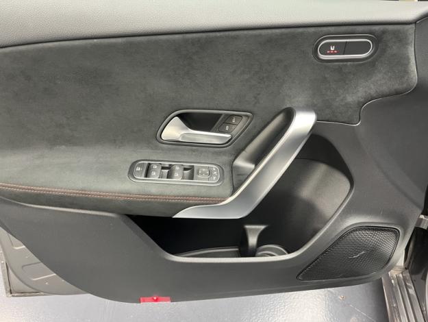 MERCEDES-BENZ Classe A 180 AMG Line  