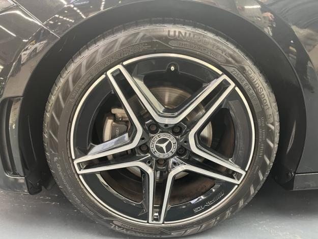 MERCEDES-BENZ Classe A 180 AMG Line  