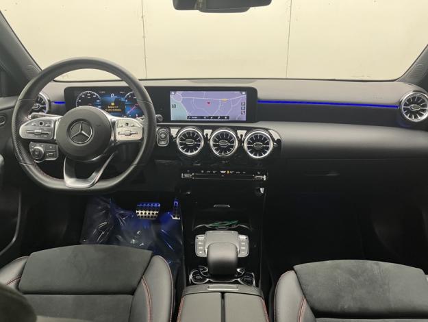 MERCEDES-BENZ Classe A 180 AMG Line  