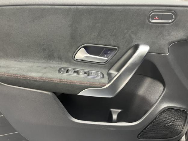 MERCEDES-BENZ Classe A 180 AMG Line  