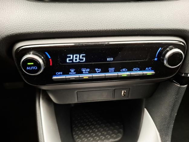 TOYOTA Yaris 1.5 116H DYNAMIC   