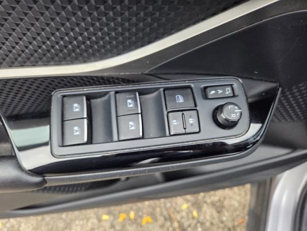 TOYOTA C-HR 122h Graphic  
