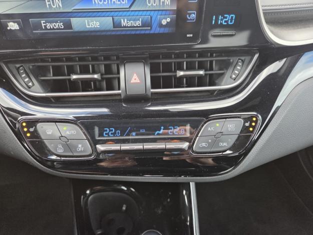 TOYOTA C-HR 122h Graphic  