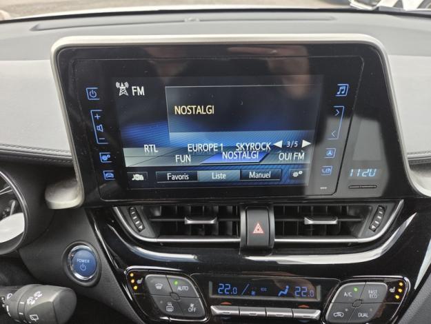TOYOTA C-HR 122h Graphic  