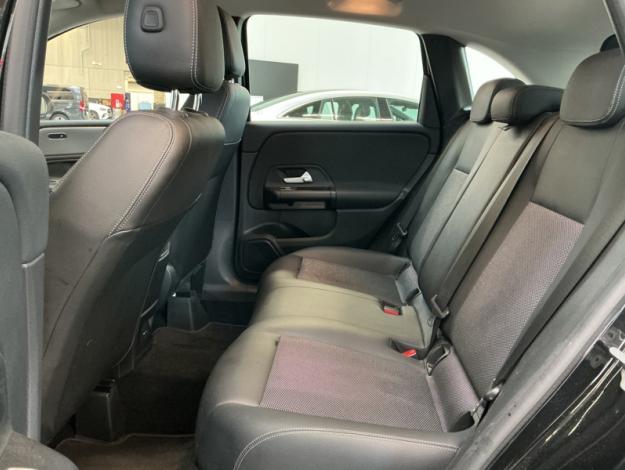 MERCEDES-BENZ B-Class B 180 d