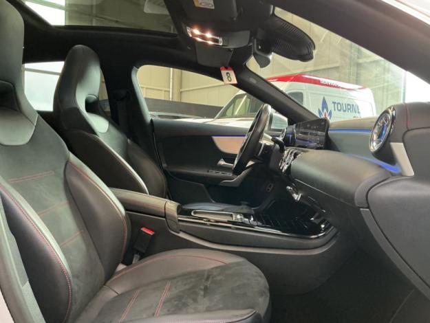 MERCEDES-BENZ CLA 180 d SB AMG Line Toit Pano  