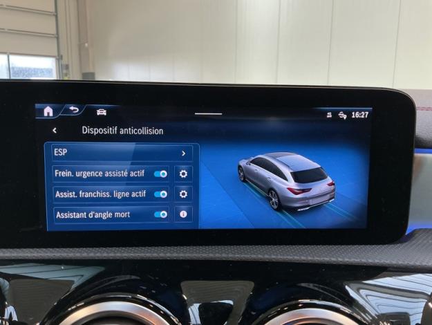 MERCEDES-BENZ CLA 180 d SB AMG Line Toit Pano  