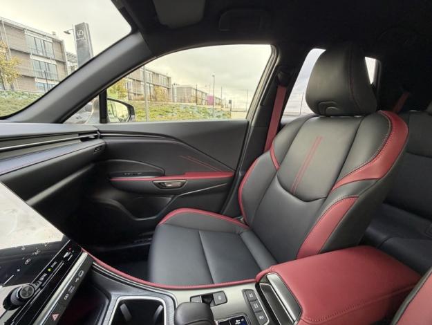LEXUS LBX 1.5 136H 2WD VIBRANT EDITION AUTO  LBX HYBRIDE 2WD VIBRANT EDITION BI TON MY26