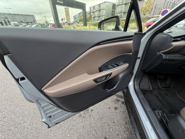 LEXUS LBX 1.5 136H 2WD ELEGANT PACK TECH MY26  LBX HYBRIDE 2WD ELEGANT PACK TECH MY26