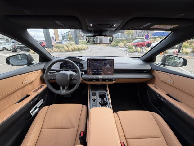 LEXUS ES 2.5 300H LUXE AUTO  ES 300H HYBRIDE 2WD LUXE PACK INNO NG26 VD