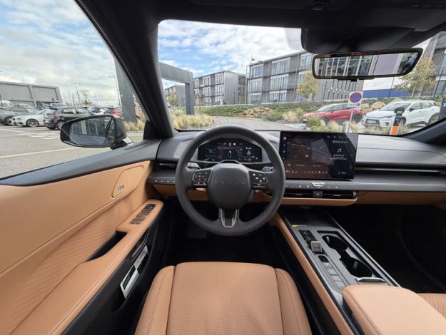 LEXUS ES 2.5 300H LUXE AUTO  ES 300H HYBRIDE 2WD LUXE PACK INNO NG26 VD