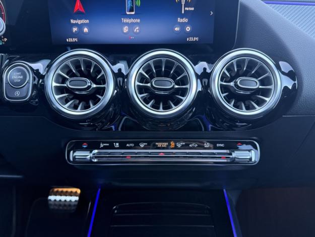 MERCEDES-BENZ GLA 200 d AMG Line  