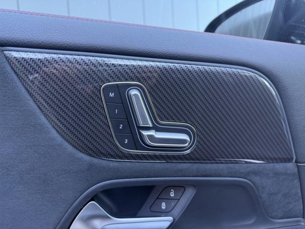 MERCEDES-BENZ GLA 200 d AMG Line  