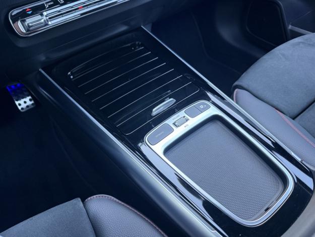 MERCEDES-BENZ GLA 200 d AMG Line  