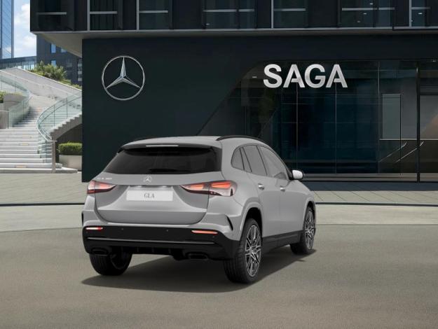 MERCEDES-BENZ GLA 180 "140 Years Edition"  GLA 180 Style Edition