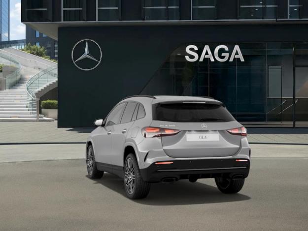 MERCEDES-BENZ GLA 180 "140 Years Edition"  GLA 180 Style Edition