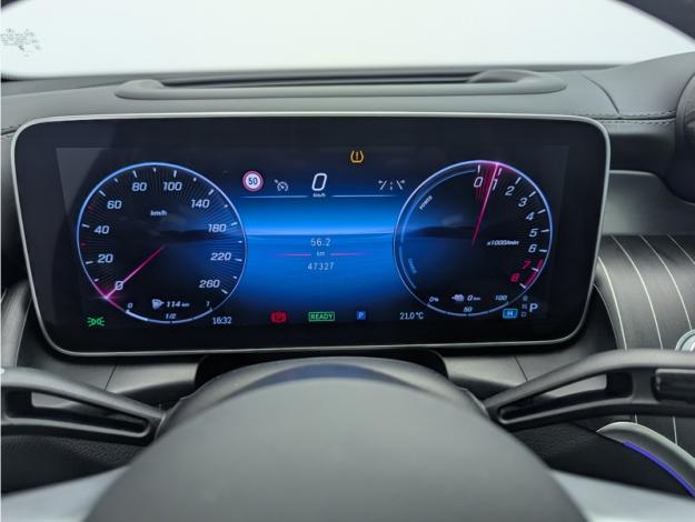 MERCEDES-BENZ GLC Coupé GLC 300 e Hybrid EQ 4MATIC Coupé AMG Line  GLC 300 e Hybrid EQ 4MATIC CoupÚ AMG Line