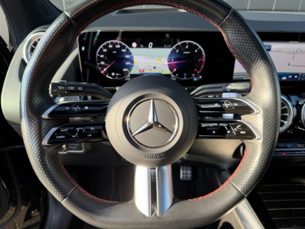 MERCEDES-BENZ GLA 200 d AMG Line  