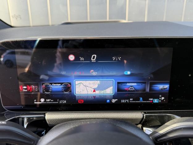 MERCEDES-BENZ GLA 200 d AMG Line  