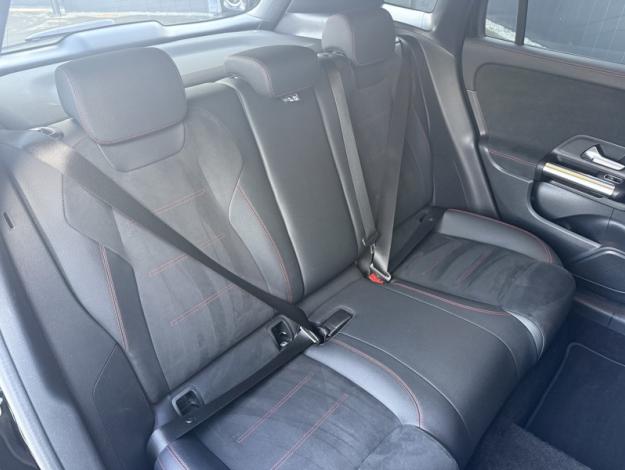 MERCEDES-BENZ GLA 200 d AMG Line  
