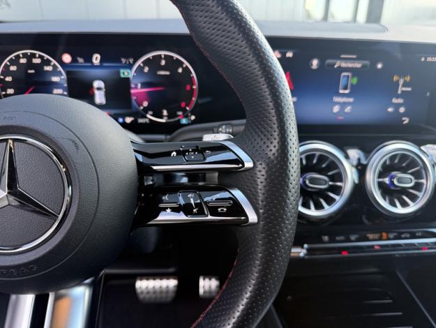 MERCEDES-BENZ GLA 200 d AMG Line  