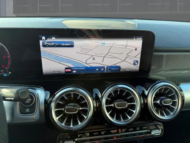 MERCEDES-BENZ GLB 200 d AMG Line 7 PLACES Pack night / Toit pano / Attelage 