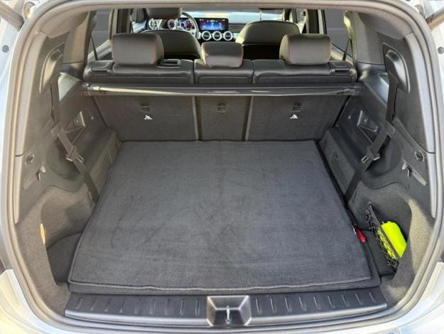 MERCEDES-BENZ GLB 200 d AMG Line 7 PLACES Pack night / Toit pano / Attelage 