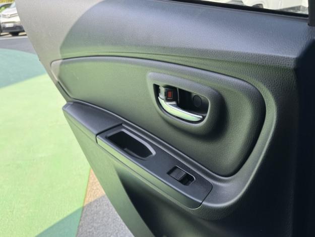 TOYOTA Yaris 70 VVT-i Design  