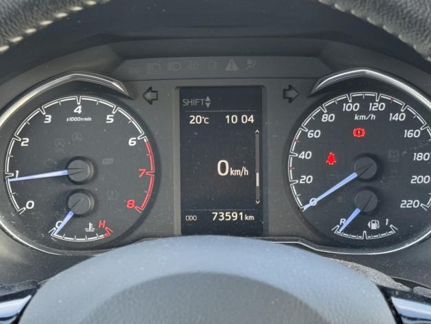 TOYOTA Yaris 70 VVT-i Design  