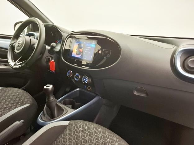 TOYOTA Aygo X 1.0 VVT-I 72 DESIGN  