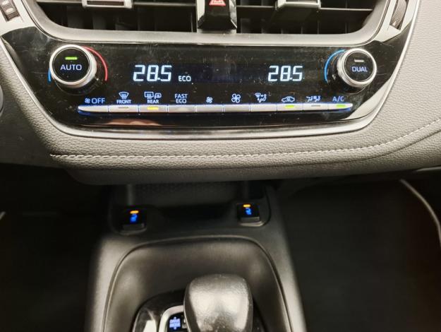 TOYOTA Corolla Touring Sports 122h Dynamic Business   