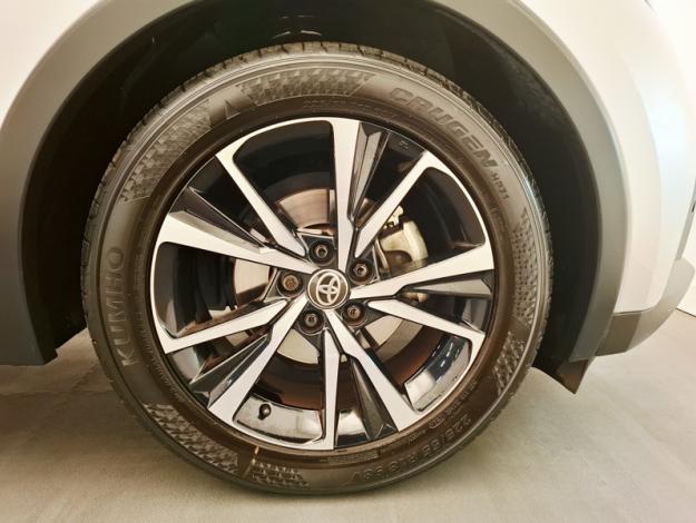 TOYOTA C-HR 1.8 HYBRIDE 140 DESIGN  