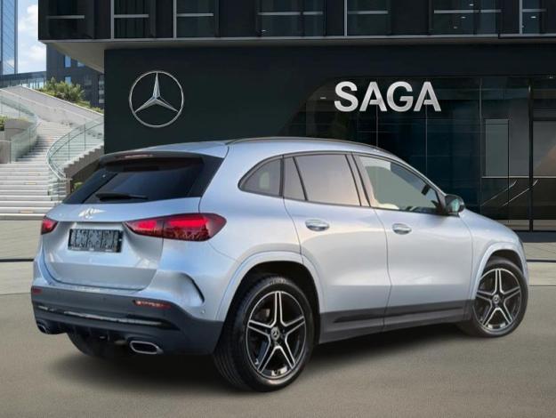 MERCEDES-BENZ GLA 180 d AMG Pack Night Pano  