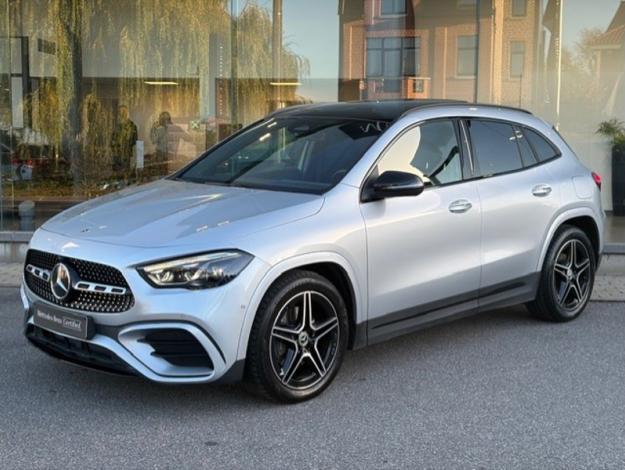 MERCEDES-BENZ GLA 180 d AMG Pack Night Pano  