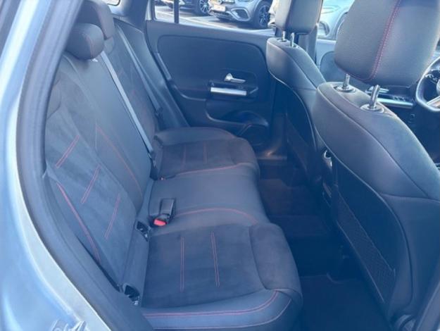 MERCEDES-BENZ GLA 180 d AMG Pack Night Pano  