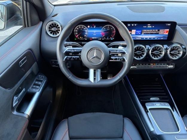 MERCEDES-BENZ GLA 180 d AMG Pack Night Pano  
