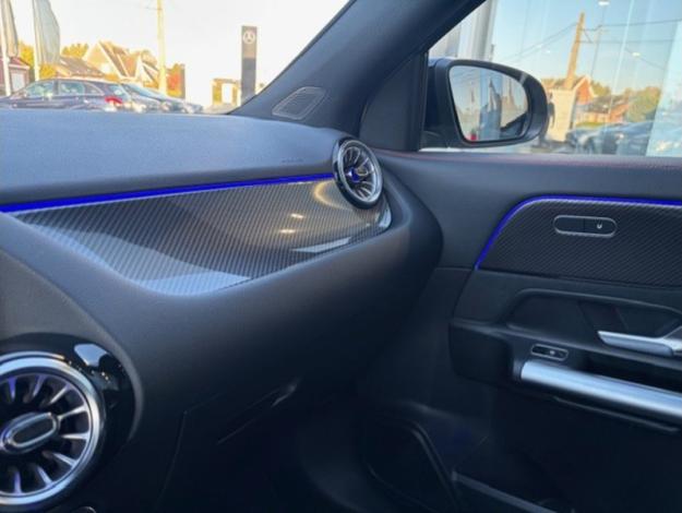 MERCEDES-BENZ GLA 180 d AMG Pack Night Pano  