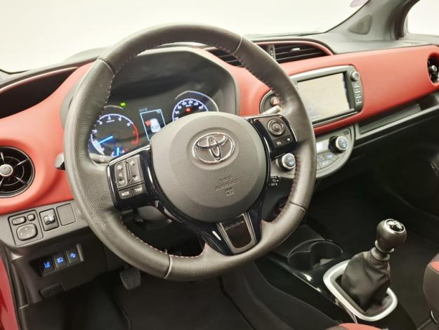 TOYOTA Yaris 1.5 110 VVT-I COLLECTION  