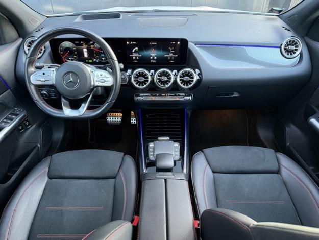 MERCEDES-BENZ GLA 250 e AMG Line  
