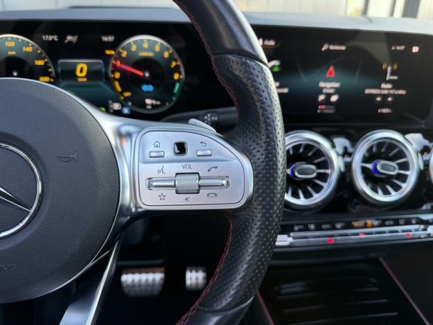 MERCEDES-BENZ GLA 250 e AMG Line  