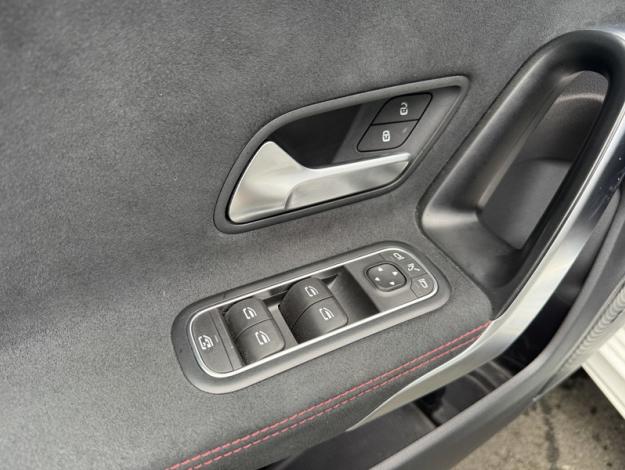 MERCEDES-BENZ Classe A 200 d AMG Line  