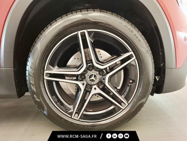 MERCEDES-BENZ GLB 200 d AMG Line  