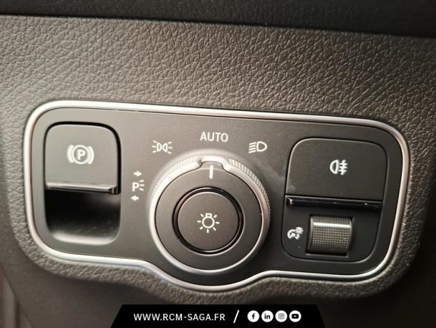 MERCEDES-BENZ GLB 200 d AMG Line  