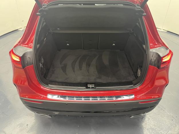 MERCEDES-BENZ GLA 180 d AMG Line AMG Line 
