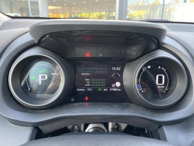 TOYOTA Yaris 116H DESIGN  