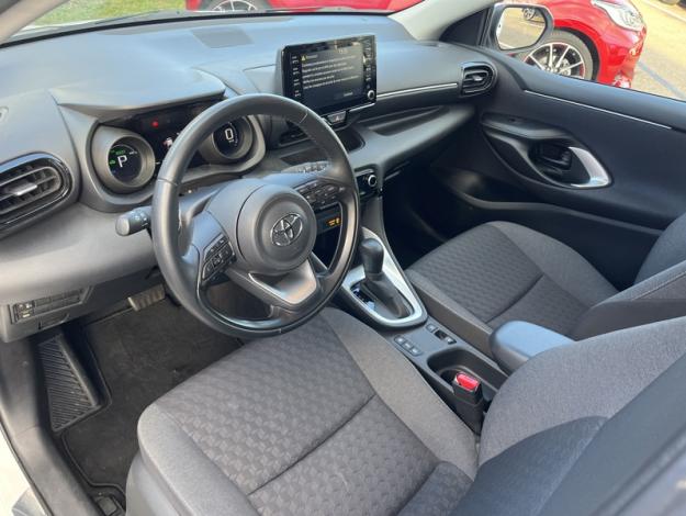 TOYOTA Yaris 116H DESIGN  