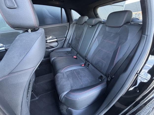 MERCEDES-BENZ GLA 200 d AMG Line  GLA 200 d AMG Line